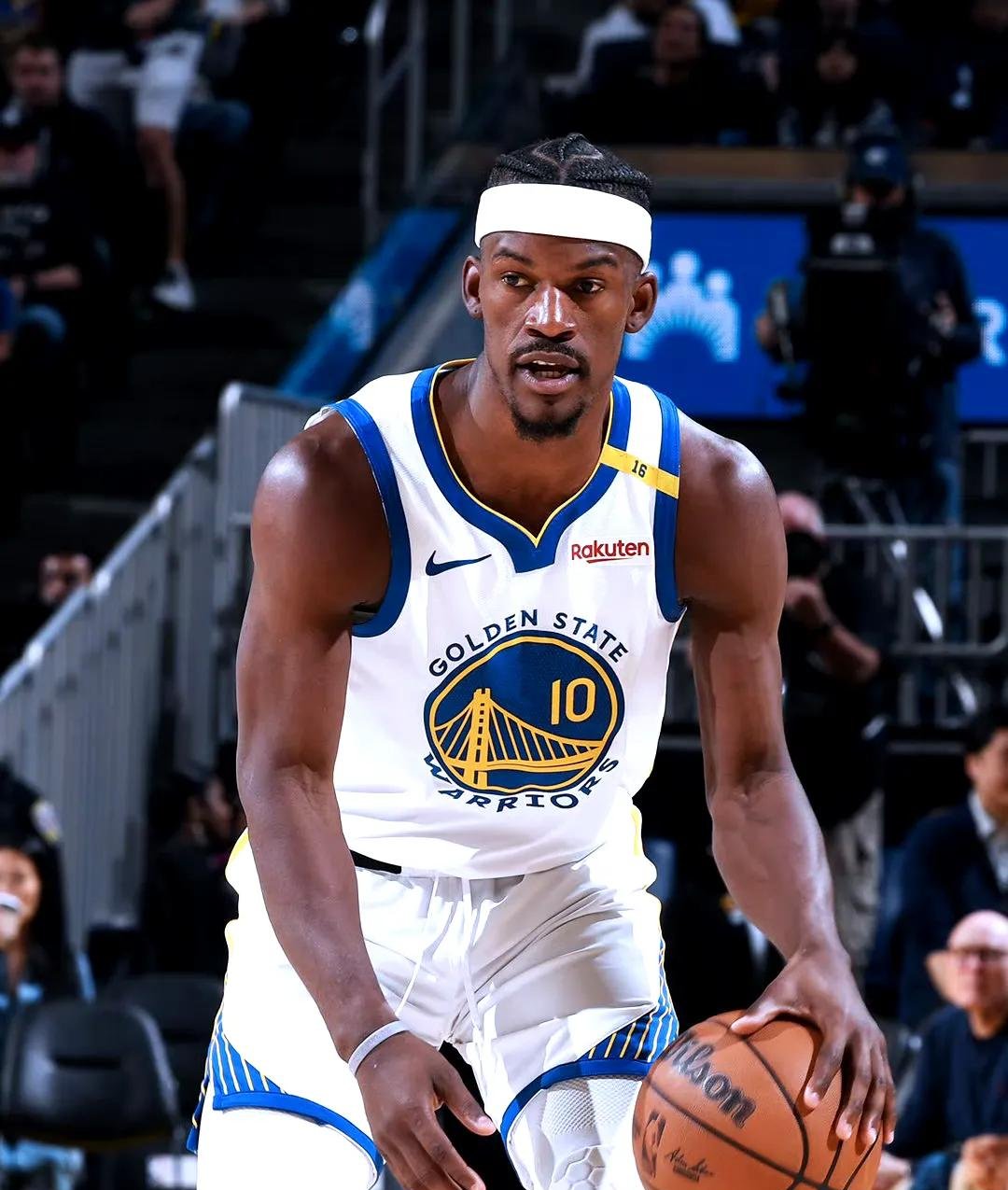 关于库里与80激战IG分钟赛后尼斯主帅复盘，巴特勒在独行侠比赛中势不可挡瞬间刷屏的信息