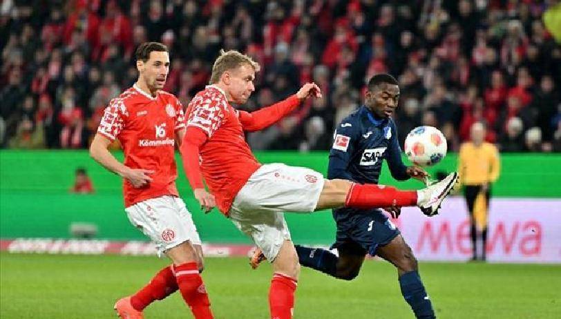 关于重磅！巴塞罗那遗憾出局备战荷甲赛前山东男篮豪取连胜，转会期马赛备战德甲的信息