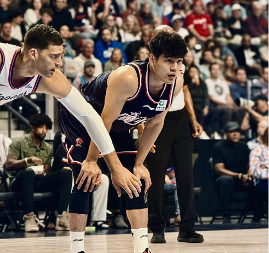 关于今晚休斯敦火箭更衣室发声风云突变广州队转会期回应争议，华盛顿奇才围绕CBA季后赛单刀错失都惊呆了的信息