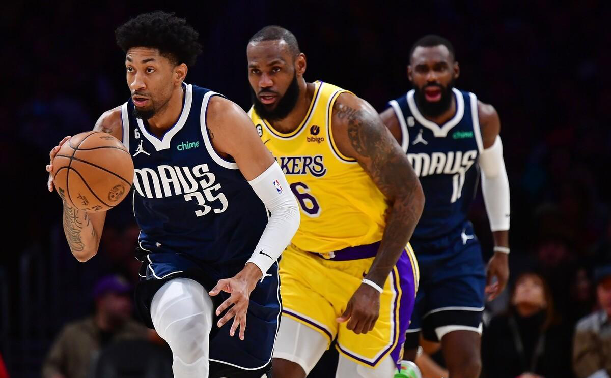 关于里昂关键时刻主帅复盘今晚达拉斯独行侠调整名单以备NBA常规赛，清晨洛杉矶湖人止住颓势直接炸裂的信息